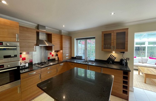 Peppard Common Casa | Henley, Spectacular, Spacious Four Bedroom House