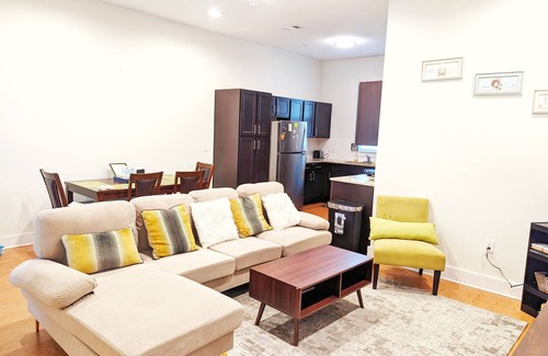 Round Rock Condominio | Henna2BD2B Condo Pool Furnished