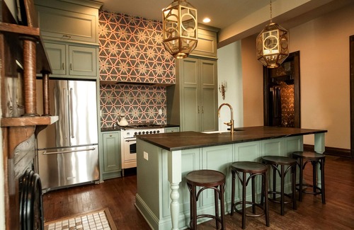 Rolling Mill Hill Casa | Henrie House | Luxury 4BR Downtown Historic Gem w/ Patio