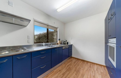 Waikanae Cabaña | Heperi Haven - Waikanae Beach Holiday Home