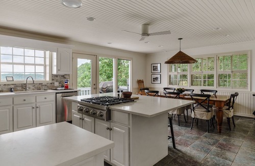 Smithville Chalet De Esquí | Here Comes The Sun Center Hill Lake