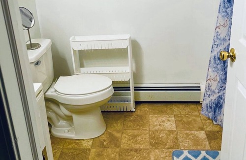 Troy Apartamento | Here for work and need a place to stay? Look no further!Come "Cozy Up With Me"