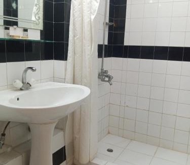 Lahore Hotel | Herfa INN Hotel Lahore