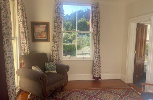 Nelson South Apartamento | Heritage apartment attached to character home with pool in central Nelson.