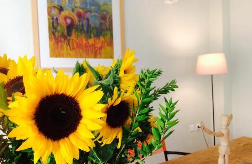Psirri Apartamento | Heritage house in Athens' heart