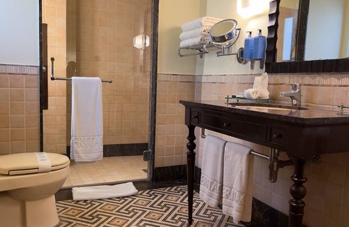 Gulberg Hotel | Heritage Luxury Suites- ALL Suite Hotel