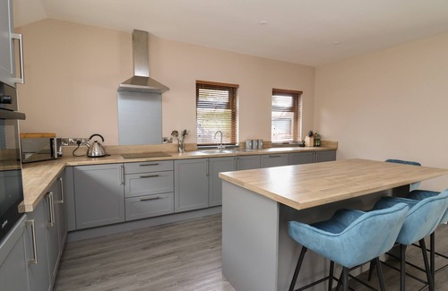 Saint Clears Cabaña | HERITAGE, pet friendly, character holiday cottage in St Clears