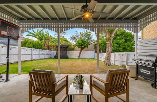 Woolloongabba Casa | Heritage Queenslander Gem - Families & Groups - Minutes to CBD & South Brisbane