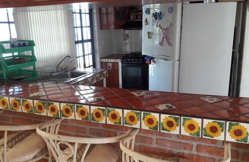 Cajititlan Casa | HERMOSA CASA DE CAMPO EN FRACCIONAMIENTO LA NORIA DE TRES REYES AMPLIA
