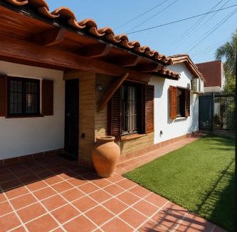 Villa Carlos Paz Casa | Hermosa Casa en el Centro, con Cochera