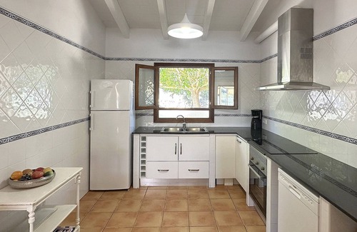 Maria de la Salut Chalet De Esquí | Hermosa Casa con Gran Privacidad en Pleno Centro de Mallorca