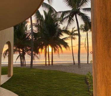 Ixtapa - Zihuatanejo Apartamento | Hermosa villa a pie de playa