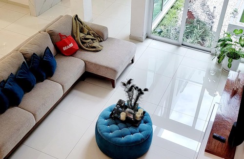 Uruapan Casa | Moderna y amplia casa a 5 minutos del aeropuerto