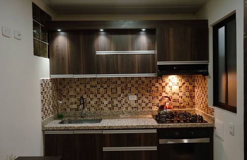 Pereira Apartamento | HERMOSO APARTAMENTO CON TERREZA UBICADO EN EL CENTRO DE PEREIRA, PARA 6 PERSONAS