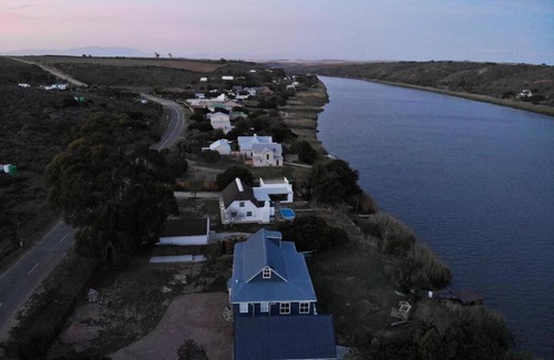 Port Beaufort Casa | Heron Cottage - Living The Breede