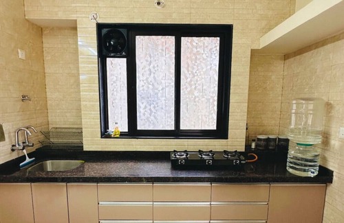 Wakad Apartamento | Heron Hideaway: 2BHK Modern AC Flat in Wakad, Pune