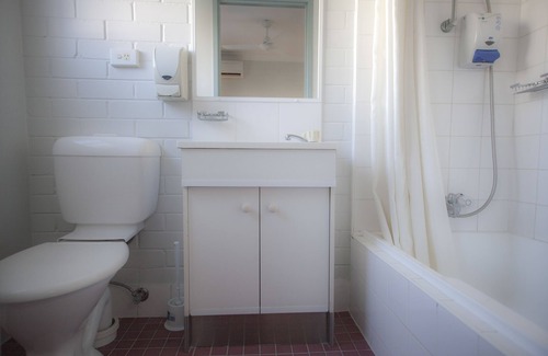 Herston Hotel | Herston Place Motel