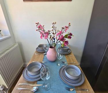 Stevenage Casa | Hertfordshire - Stylish 6BR Retreat, 3 Parking