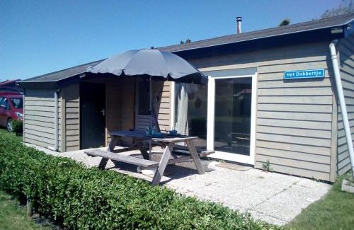 Sint Maartensvlotbrug Casa | Het Dobbertje, charmant houten huisje