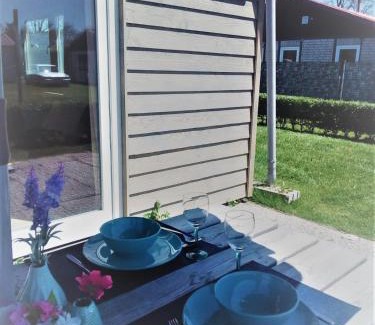 Sint Maartensvlotbrug Casa | Het Dobbertje, charmant houten huisje