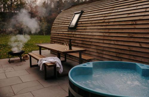 Richmond Cabina | Hewn Yorkshire - The Foxwood