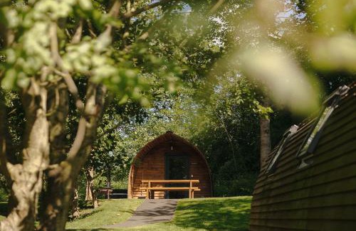 Richmond Cabina | Hewn Yorkshire - The Foxwood