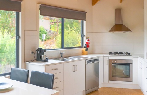 Marysville Cabaña | HEX COTTAGE - PEACEFUL RETREAT in the heart of Marysville