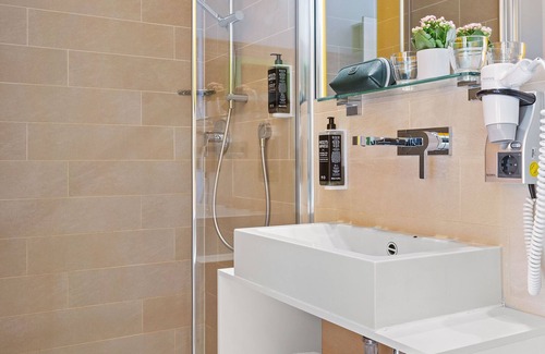 Stadtmitte/Neustadt Hotel | Hey Lou Hotel Hildesheim