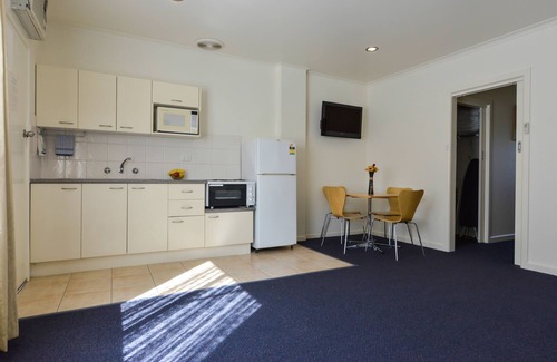 Lakes Entrance Hotel | Heyfield Motel & Apartments