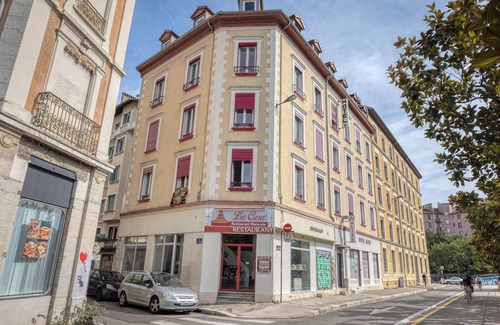 Secteur 1 Apartamento | #HG | Beautiful T2 renovated in the hyper center, facing train station 🚅