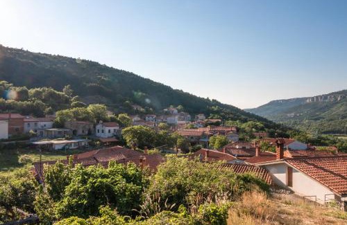 Hrastovlje Casa | Hiša Hrastovlje - Countryside House