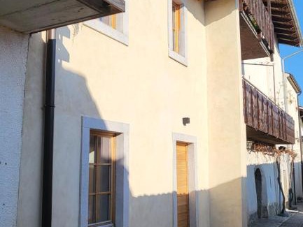 Ajdovscina Casa | Hiša Manira