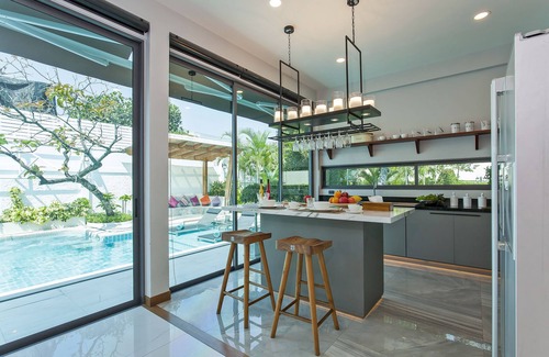 Nong Prue Villa | Hola en casa - Villa 4BR de lujo con piscina en Pattaya