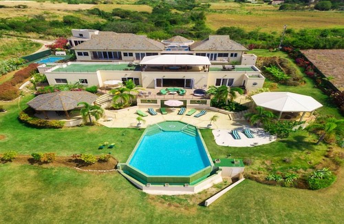 Prospect Villa | Hi-end 7 bedroom luxury villa situated on hilltop with jacuzzi