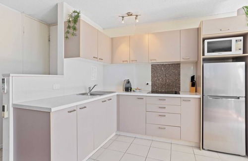 Broadbeach Hotel | Hi Ho Beach Apartments