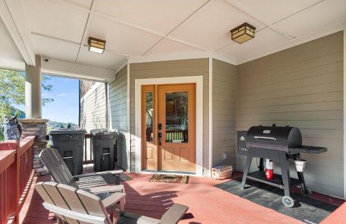 Wolf Laurel Apartamento | Hibernation Station - MTN Views near Asheville!