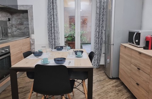 Santissima Annunziata Apartamento | Hibiscus Florence Apartment. Modern apartment in the heart of Florence