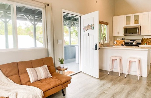 Keaau Apartamento | Hibiscus Retreat, Full Kitchen, Lanai, Parking