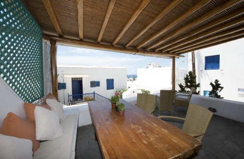 Mykonos Casa | Hibiscus Rosa Mykonos