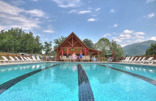 Gatlinburg - Pigeon Forge Cabina | Hickory Hollow Lodge