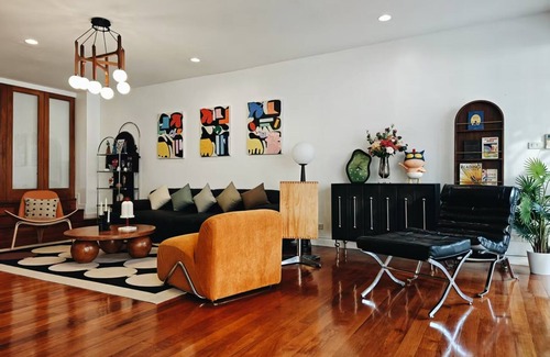 Khlong Tan Nuea Casa | Hidden 4-bedroom townhome with AC/WiFi in Ekkamai