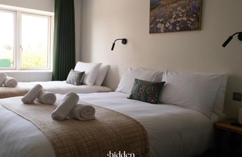 Malahide Casa | Hidden Acres- Deluxe Double & Single Room