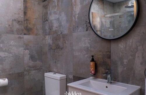 Malahide Casa | Hidden Acres- Deluxe Double & Single Room