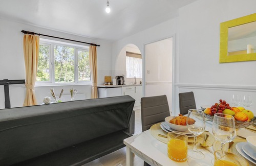Tottenham Hale Apartamento | Hidden gem;10 minutes from Tottenham Stadium with free parking and fast WIfI