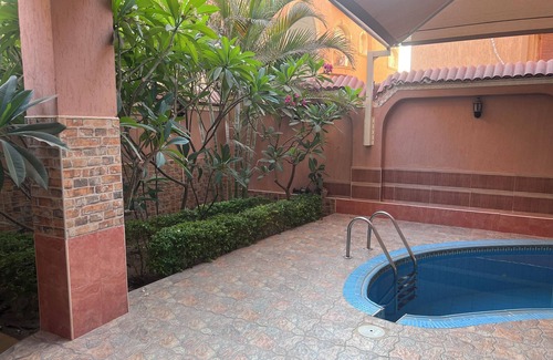 New Cairo Apartamento | Hidden Gem 2BR with pool access