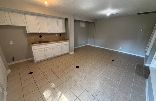 Northside Apartamento | Hidden Gem 2BR Wi-Fi parking