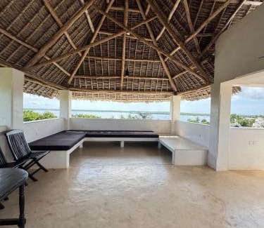 Shela Casa | Hidden Gem 5 Bed Villa in Shela with Pool and AC