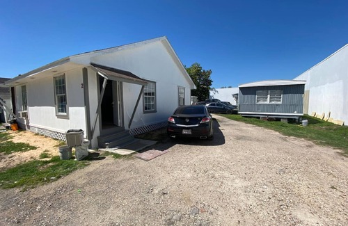 North Houston Apartamento | Cozy apartment in lovely Houston with AC, WiFi, Free Parking 15 min to DT/IAH