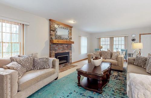 West Hyannisport Casa | Hidden Gem Hideaway