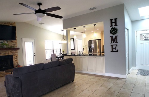 Country Oaks Casa | ❤️Hidden Gem Home in Sarasota w/ amenities by UTC Mall and Siesta Key